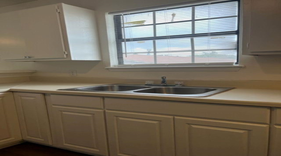 3114 Rosario St, Laredo, Texas 78043, 1 Bedroom Bedrooms, 3 Rooms Rooms,1 BathroomBathrooms,Residential,For Rent,3114 Rosario St,20254538