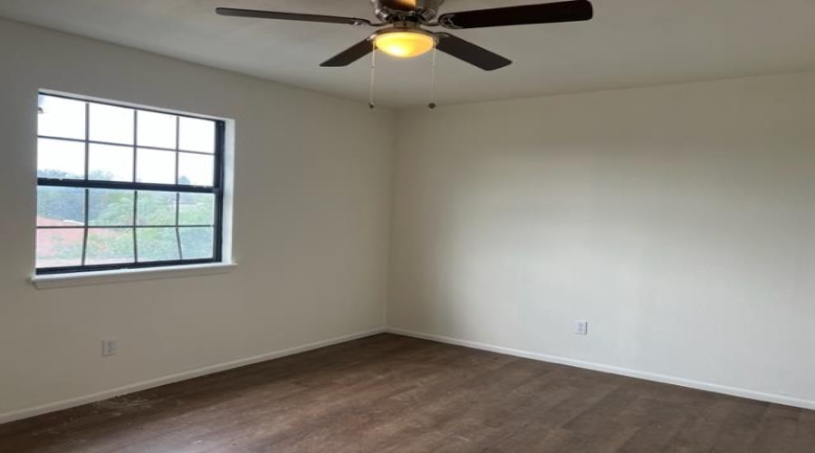 3114 Rosario St, Laredo, Texas 78043, 1 Bedroom Bedrooms, 3 Rooms Rooms,1 BathroomBathrooms,Residential,For Rent,3114 Rosario St,20254538