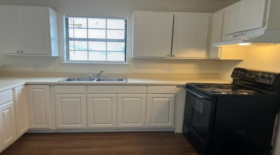 3114 Rosario St, Laredo, Texas 78043, 1 Bedroom Bedrooms, 3 Rooms Rooms,1 BathroomBathrooms,Residential,For Rent,3114 Rosario St,20254538