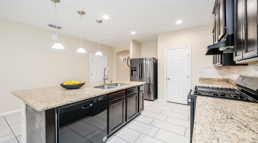 5519 Shorthorn Dr., LAREDO, Texas 78046, 3 Bedrooms Bedrooms, 6 Rooms Rooms,2 BathroomsBathrooms,Residential,For Sale,5519 Shorthorn Dr.,20254539