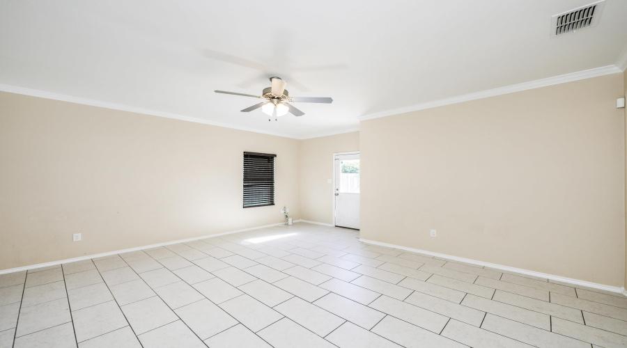 5519 Shorthorn Dr., LAREDO, Texas 78046, 3 Bedrooms Bedrooms, 6 Rooms Rooms,2 BathroomsBathrooms,Residential,For Sale,5519 Shorthorn Dr.,20254539