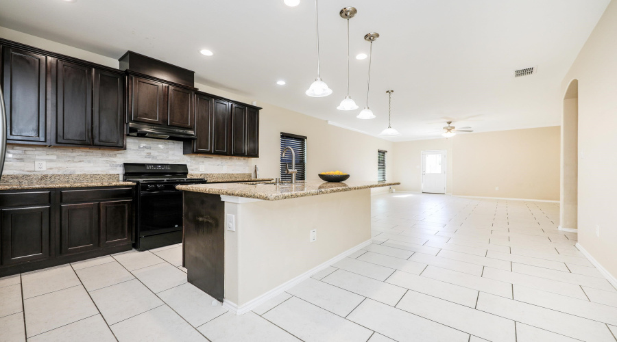 5519 Shorthorn Dr., LAREDO, Texas 78046, 3 Bedrooms Bedrooms, 6 Rooms Rooms,2 BathroomsBathrooms,Residential,For Sale,5519 Shorthorn Dr.,20254539