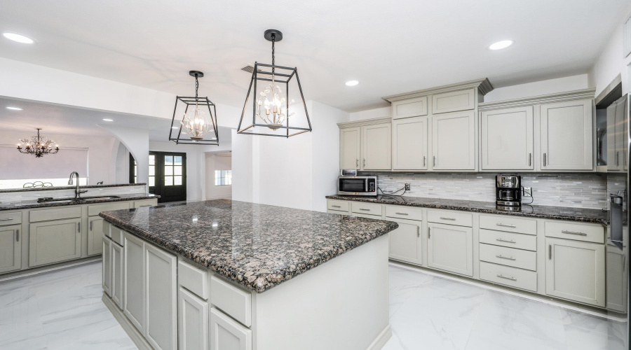 129 North Ave, Laredo, Texas 78045, 4 Bedrooms Bedrooms, 8 Rooms Rooms,4 BathroomsBathrooms,Residential,For Sale,129 North Ave,20254540