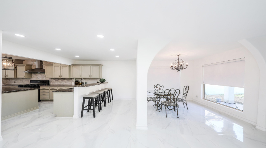 129 North Ave, Laredo, Texas 78045, 4 Bedrooms Bedrooms, 8 Rooms Rooms,4 BathroomsBathrooms,Residential,For Sale,129 North Ave,20254540