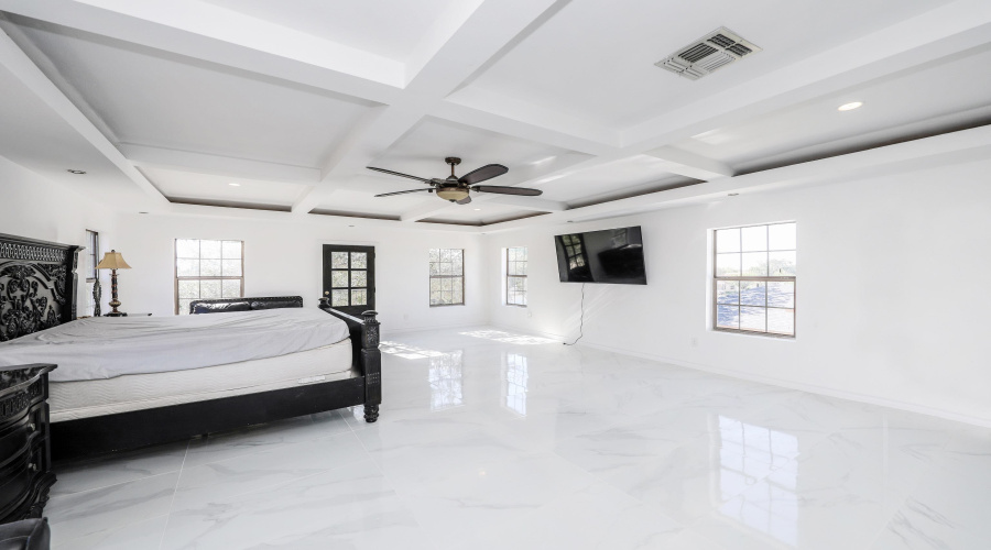 129 North Ave, Laredo, Texas 78045, 4 Bedrooms Bedrooms, 8 Rooms Rooms,4 BathroomsBathrooms,Residential,For Sale,129 North Ave,20254540