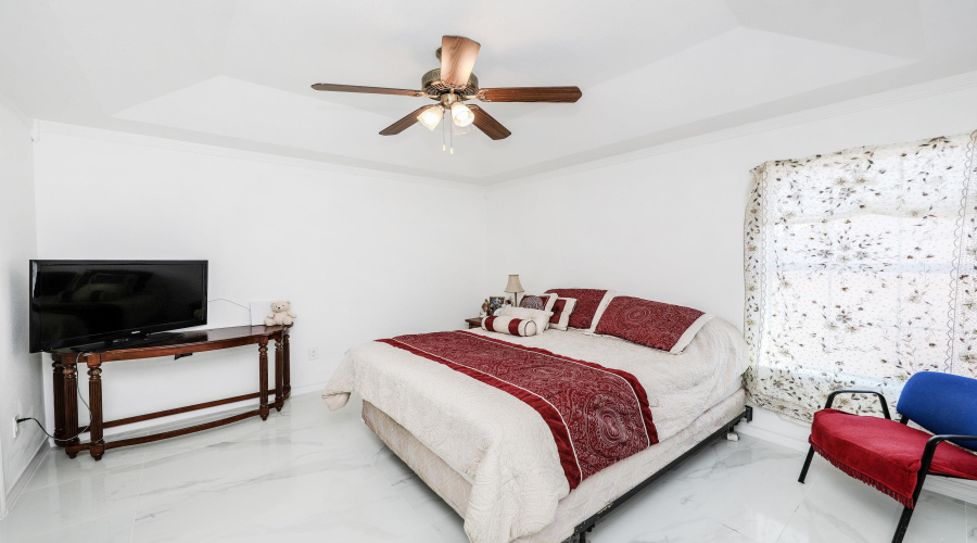 129 North Ave, Laredo, Texas 78045, 4 Bedrooms Bedrooms, 8 Rooms Rooms,4 BathroomsBathrooms,Residential,For Sale,129 North Ave,20254540