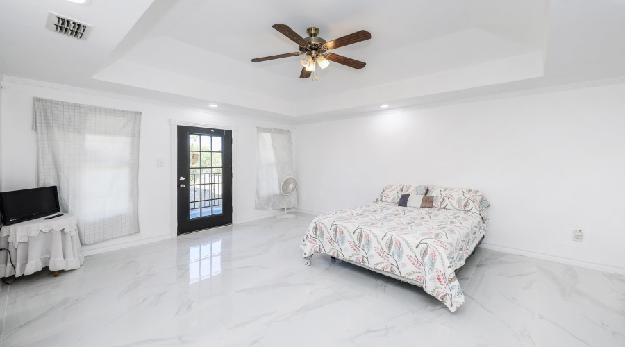 129 North Ave, Laredo, Texas 78045, 4 Bedrooms Bedrooms, 8 Rooms Rooms,4 BathroomsBathrooms,Residential,For Sale,129 North Ave,20254540