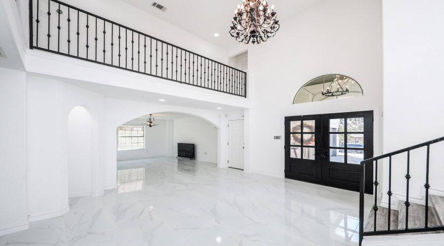 129 North Ave, Laredo, Texas 78045, 4 Bedrooms Bedrooms, 8 Rooms Rooms,4 BathroomsBathrooms,Residential,For Sale,129 North Ave,20254540