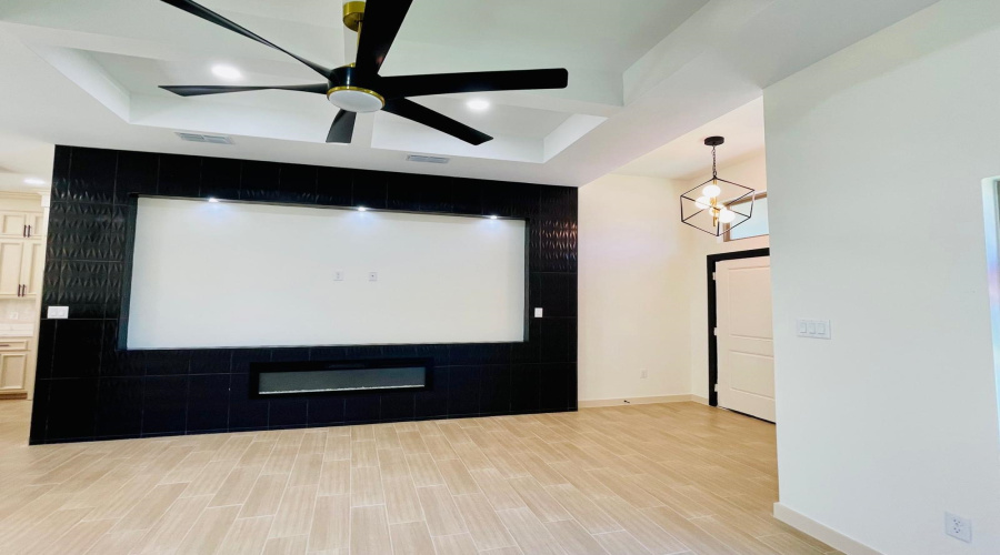 3903 Aguascallentes Dr, LAREDO, Texas 78046-0000, 4 Bedrooms Bedrooms, 6 Rooms Rooms,2 BathroomsBathrooms,Residential,For Sale,3903 Aguascallentes Dr,20254543