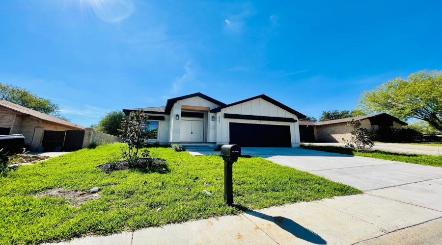 3903 Aguascallentes Dr, LAREDO, Texas 78046-0000, 4 Bedrooms Bedrooms, 6 Rooms Rooms,2 BathroomsBathrooms,Residential,For Sale,3903 Aguascallentes Dr,20254543