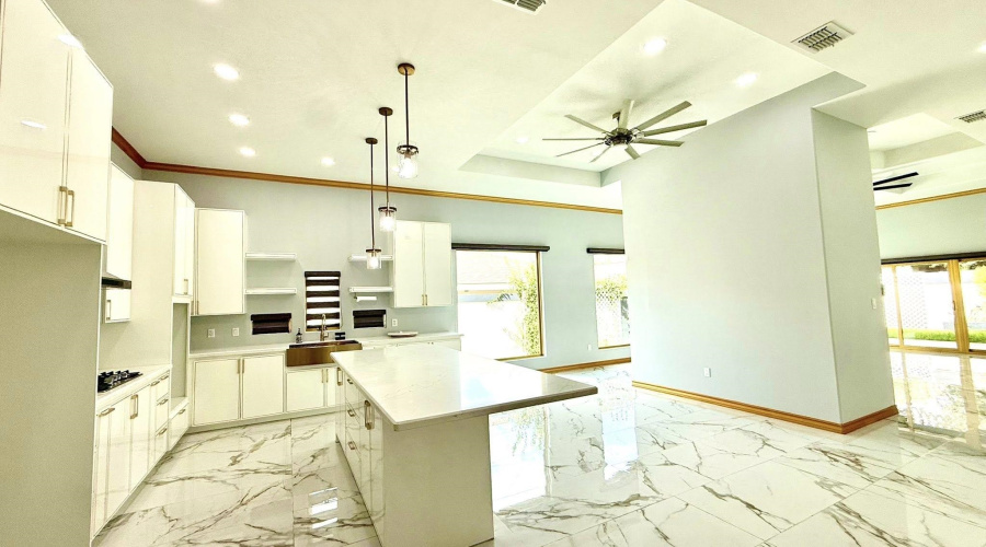 412 Soubirous Rd, Laredo, Texas 78045, 3 Bedrooms Bedrooms, 6 Rooms Rooms,2 BathroomsBathrooms,Residential,For Sale,412 Soubirous Rd,20254545