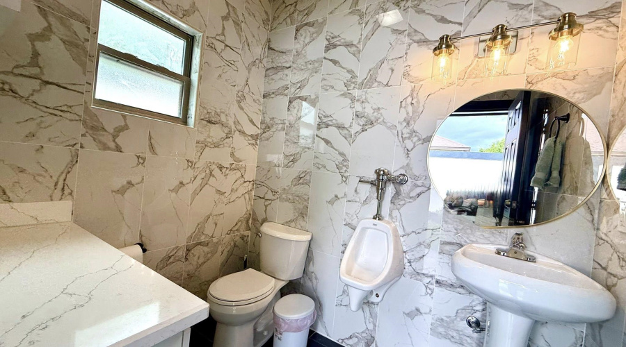 412 Soubirous Rd, Laredo, Texas 78045, 3 Bedrooms Bedrooms, 6 Rooms Rooms,2 BathroomsBathrooms,Residential,For Sale,412 Soubirous Rd,20254545