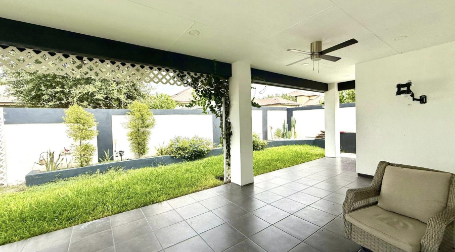 412 Soubirous Rd, Laredo, Texas 78045, 3 Bedrooms Bedrooms, 6 Rooms Rooms,2 BathroomsBathrooms,Residential,For Sale,412 Soubirous Rd,20254545