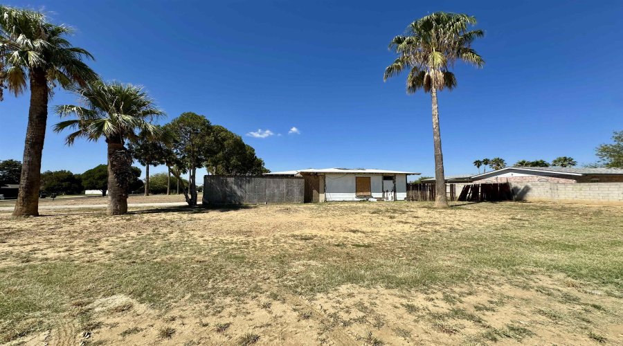 600 A Cherry Hill Dr, Laredo, Texas 78041, 6 Bedrooms Bedrooms, 8 Rooms Rooms,4 BathroomsBathrooms,Residential,For Sale,600 A Cherry Hill Dr,20254548