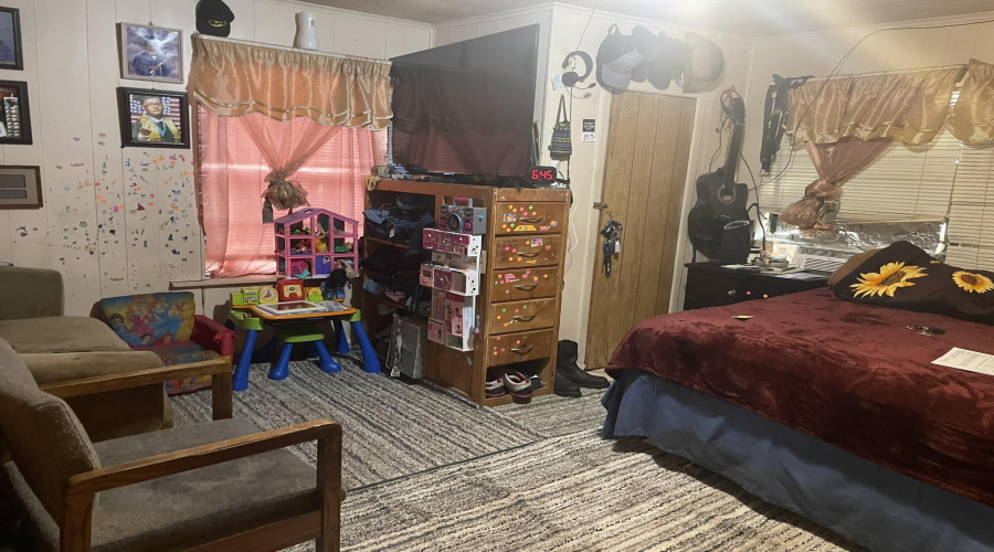 707 Sanders Ave, Laredo, Texas 78040, 2 Bedrooms Bedrooms, 5 Rooms Rooms,1 BathroomBathrooms,Residential,For Sale,707 Sanders Ave,20254549