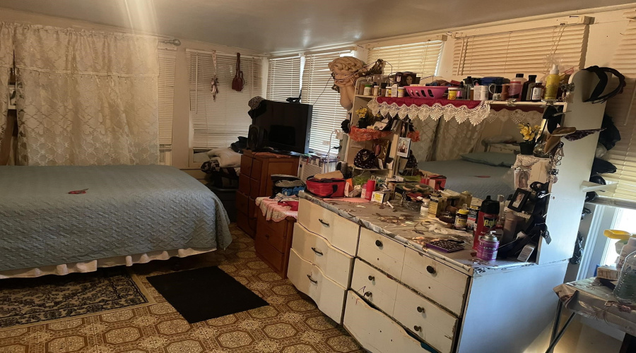 707 Sanders Ave, Laredo, Texas 78040, 2 Bedrooms Bedrooms, 5 Rooms Rooms,1 BathroomBathrooms,Residential,For Sale,707 Sanders Ave,20254549