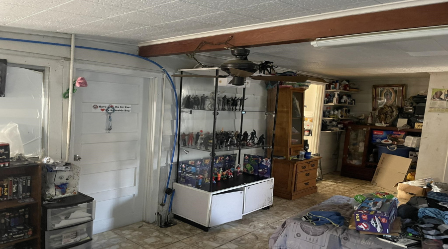 707 Sanders Ave, Laredo, Texas 78040, 2 Bedrooms Bedrooms, 5 Rooms Rooms,1 BathroomBathrooms,Residential,For Sale,707 Sanders Ave,20254549