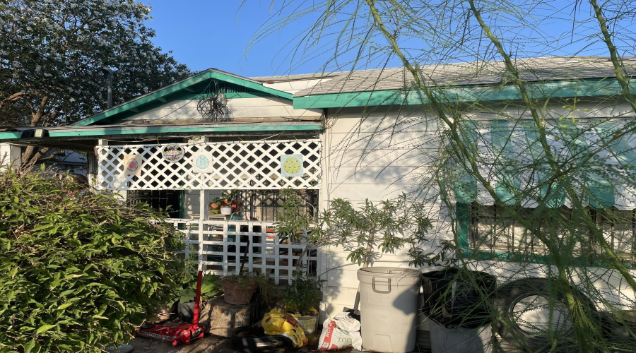 707 Sanders Ave, Laredo, Texas 78040, 2 Bedrooms Bedrooms, 5 Rooms Rooms,1 BathroomBathrooms,Residential,For Sale,707 Sanders Ave,20254549