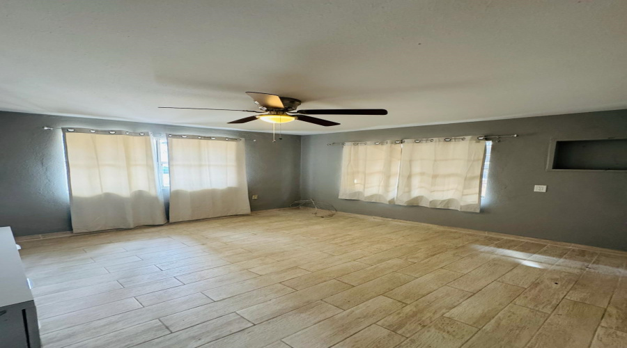112 Mirasol Dr, Laredo, Texas 78043, 3 Bedrooms Bedrooms, 5 Rooms Rooms,2 BathroomsBathrooms,Residential,For Rent,112 Mirasol Dr,20254550