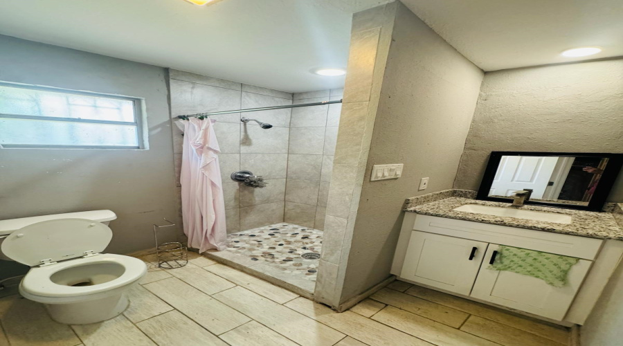112 Mirasol Dr, Laredo, Texas 78043, 3 Bedrooms Bedrooms, 5 Rooms Rooms,2 BathroomsBathrooms,Residential,For Rent,112 Mirasol Dr,20254550