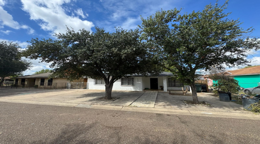 112 Mirasol Dr, Laredo, Texas 78043, 3 Bedrooms Bedrooms, 5 Rooms Rooms,2 BathroomsBathrooms,Residential,For Rent,112 Mirasol Dr,20254550
