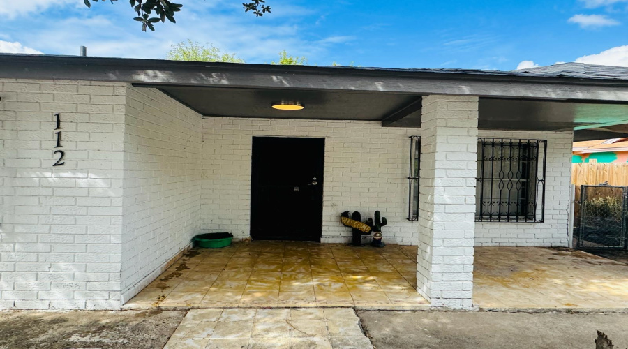 112 Mirasol Dr, Laredo, Texas 78043, 3 Bedrooms Bedrooms, 5 Rooms Rooms,2 BathroomsBathrooms,Residential,For Rent,112 Mirasol Dr,20254550