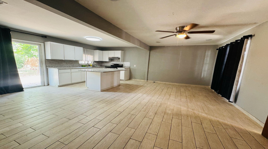 112 Mirasol Dr, Laredo, Texas 78043, 3 Bedrooms Bedrooms, 5 Rooms Rooms,2 BathroomsBathrooms,Residential,For Rent,112 Mirasol Dr,20254550
