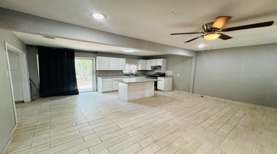 112 Mirasol Dr, Laredo, Texas 78043, 3 Bedrooms Bedrooms, 5 Rooms Rooms,2 BathroomsBathrooms,Residential,For Rent,112 Mirasol Dr,20254550