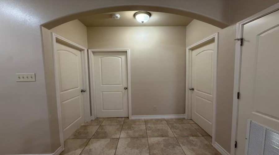 710 Alta Vista Dr, Laredo, Texas 78041, 2 Bedrooms Bedrooms, 4 Rooms Rooms,2 BathroomsBathrooms,Residential,For Rent,710 Alta Vista Dr,20254557