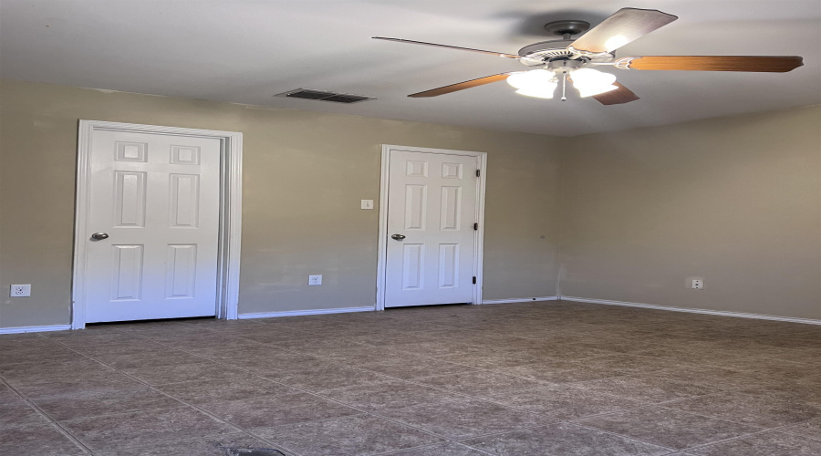 14119 Fawn Dr, Laredo, Texas 78045, 4 Bedrooms Bedrooms, 6 Rooms Rooms,2 BathroomsBathrooms,Residential,For Rent,14119 Fawn Dr,20254564