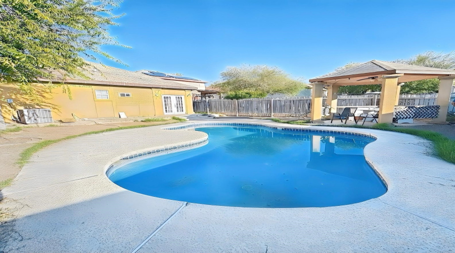 9010 Yale St, LAREDO, Texas 78045, 3 Bedrooms Bedrooms, 4 Rooms Rooms,2 BathroomsBathrooms,Residential,For Sale,9010 Yale St,20254565