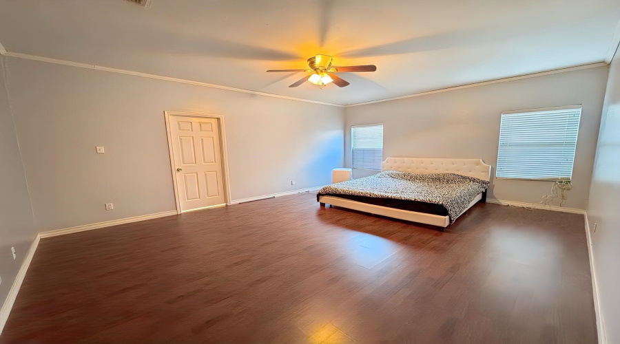 9010 Yale St, LAREDO, Texas 78045, 3 Bedrooms Bedrooms, 4 Rooms Rooms,2 BathroomsBathrooms,Residential,For Sale,9010 Yale St,20254565