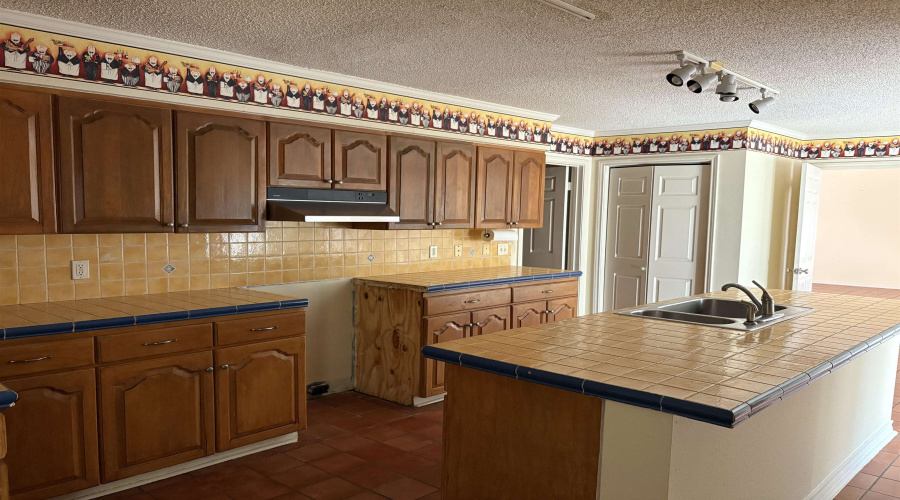 511 Martens Rd, LAREDO, Texas 78041, 3 Bedrooms Bedrooms, 7 Rooms Rooms,4 BathroomsBathrooms,Residential,For Sale,511 Martens Rd,20254566