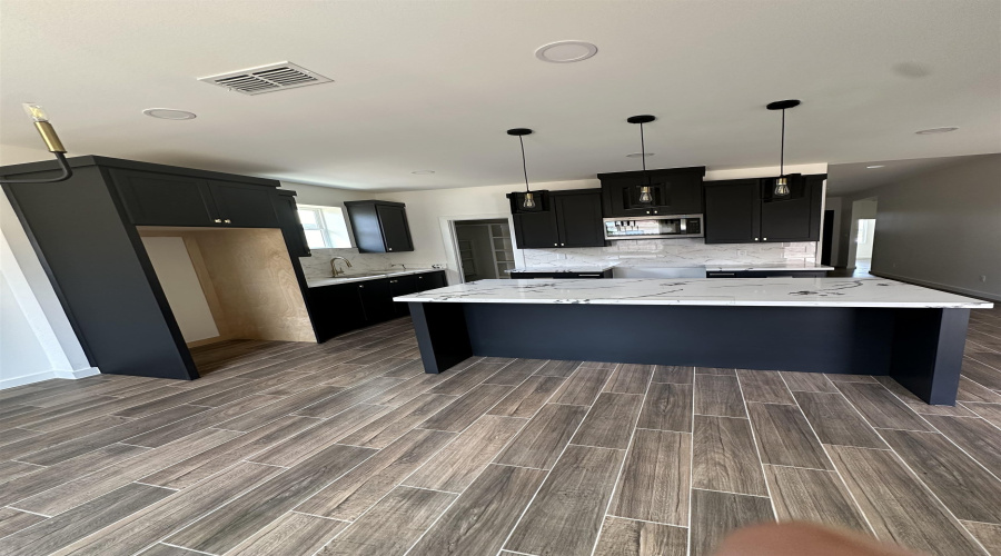 2615 Jean St, Laredo, Texas 78046, 3 Bedrooms Bedrooms, 5 Rooms Rooms,2 BathroomsBathrooms,Residential,For Sale,2615 Jean St,20254567