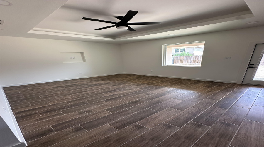 2615 Jean St, Laredo, Texas 78046, 3 Bedrooms Bedrooms, 5 Rooms Rooms,2 BathroomsBathrooms,Residential,For Sale,2615 Jean St,20254567