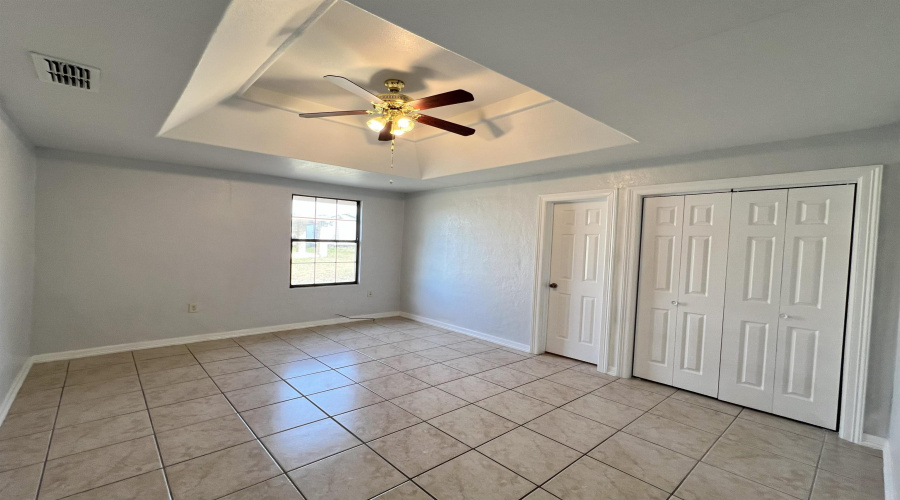 1032 Falcon Ln, Zapata, Texas 78076, 3 Bedrooms Bedrooms, 5 Rooms Rooms,2 BathroomsBathrooms,Residential,For Sale,1032 Falcon Ln,20254568