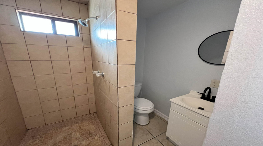 1032 Falcon Ln, Zapata, Texas 78076, 3 Bedrooms Bedrooms, 5 Rooms Rooms,2 BathroomsBathrooms,Residential,For Sale,1032 Falcon Ln,20254568