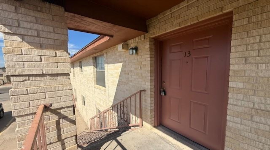 1502 E San Pedro St, Laredo, Texas 78041, 2 Bedrooms Bedrooms, 4 Rooms Rooms,1 BathroomBathrooms,Residential,For Rent,1502 E San Pedro St,20254570