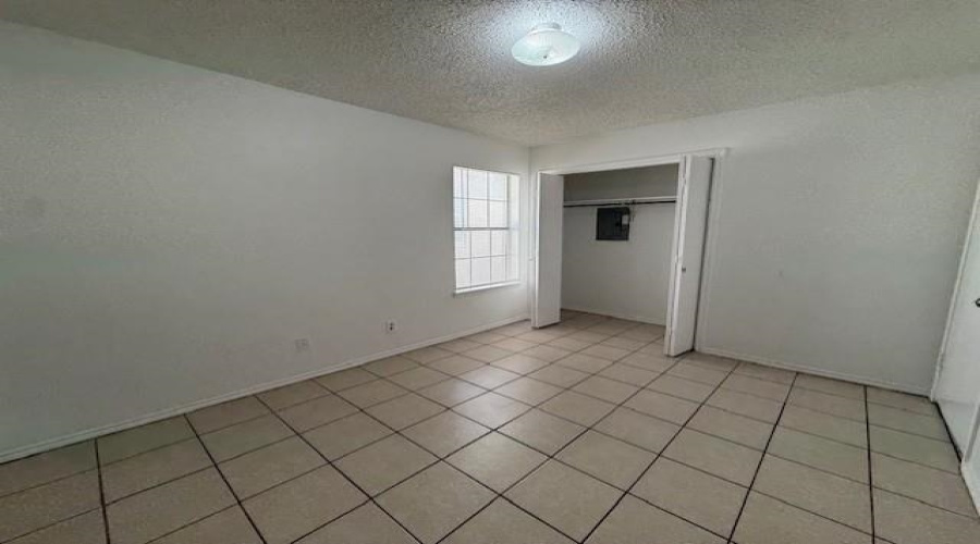 1502 E San Pedro St, Laredo, Texas 78041, 2 Bedrooms Bedrooms, 4 Rooms Rooms,1 BathroomBathrooms,Residential,For Rent,1502 E San Pedro St,20254570