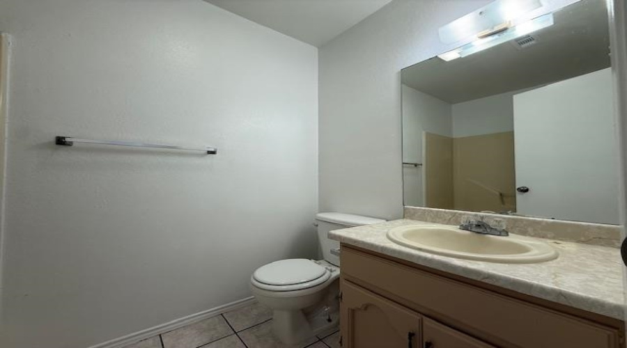 1502 E San Pedro St, Laredo, Texas 78041, 2 Bedrooms Bedrooms, 4 Rooms Rooms,1 BathroomBathrooms,Residential,For Rent,1502 E San Pedro St,20254570
