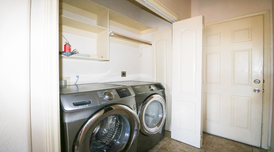 9310 Albany Dr, Laredo, Texas 78045-8617, 4 Bedrooms Bedrooms, 4 Rooms Rooms,2 BathroomsBathrooms,Residential,For Rent,9310 Albany Dr,20254575