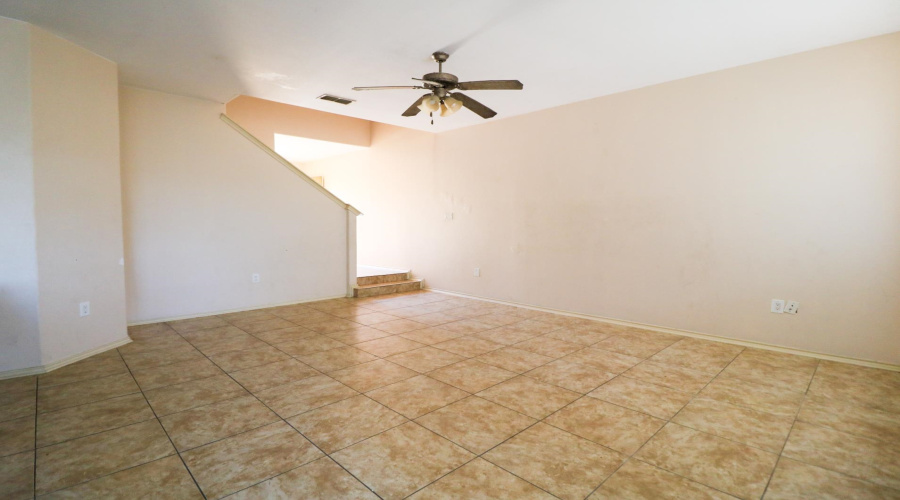 9310 Albany Dr, Laredo, Texas 78045-8617, 4 Bedrooms Bedrooms, 4 Rooms Rooms,2 BathroomsBathrooms,Residential,For Rent,9310 Albany Dr,20254575