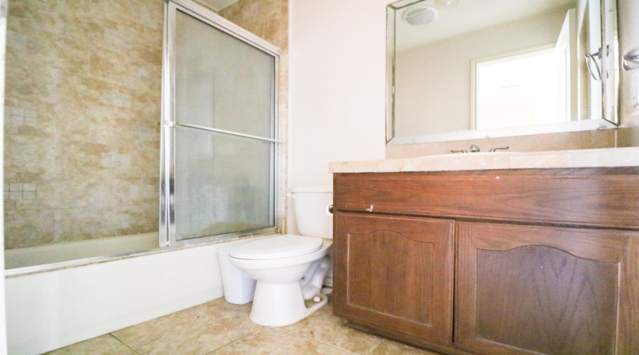 9310 Albany Dr, Laredo, Texas 78045-8617, 4 Bedrooms Bedrooms, 4 Rooms Rooms,2 BathroomsBathrooms,Residential,For Rent,9310 Albany Dr,20254575