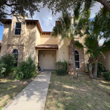 10706 International Blvd, Laredo, Texas 78045, 2 Bedrooms Bedrooms, 3 Rooms Rooms,1 BathroomBathrooms,Residential,For Rent,10706 International Blvd,20254577