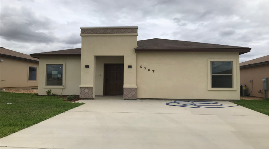 5707 Moses Lp., Laredo, Texas 78046, 3 Bedrooms Bedrooms, 4 Rooms Rooms,2 BathroomsBathrooms,Residential,For Sale,5707 Moses Lp.,20254580