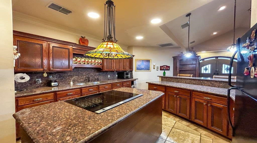 238 Sun Ray Lp, laredo, Texas 78041, 3 Bedrooms Bedrooms, 9 Rooms Rooms,2 BathroomsBathrooms,Residential,For Sale,238 Sun Ray Lp,20254583