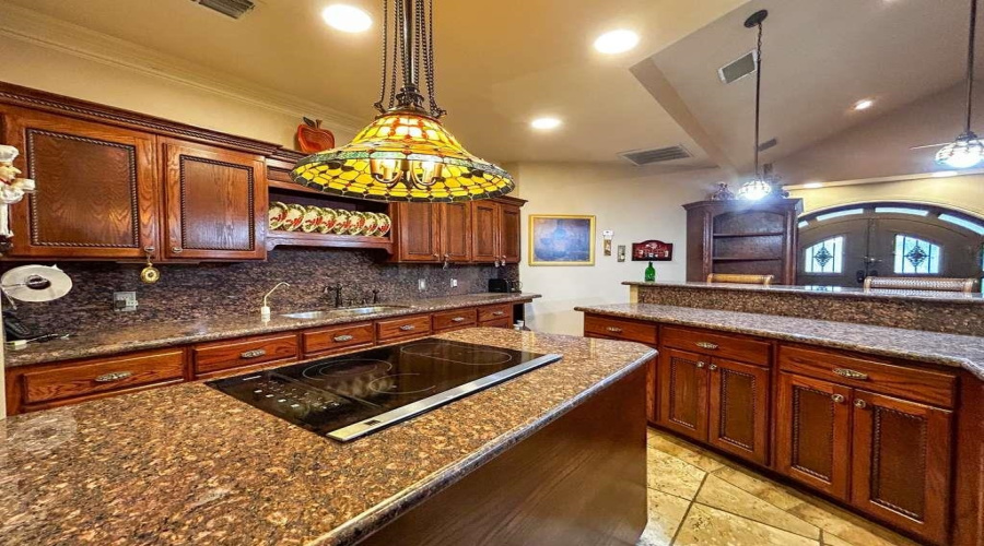 238 Sun Ray Lp, laredo, Texas 78041, 3 Bedrooms Bedrooms, 9 Rooms Rooms,2 BathroomsBathrooms,Residential,For Sale,238 Sun Ray Lp,20254583