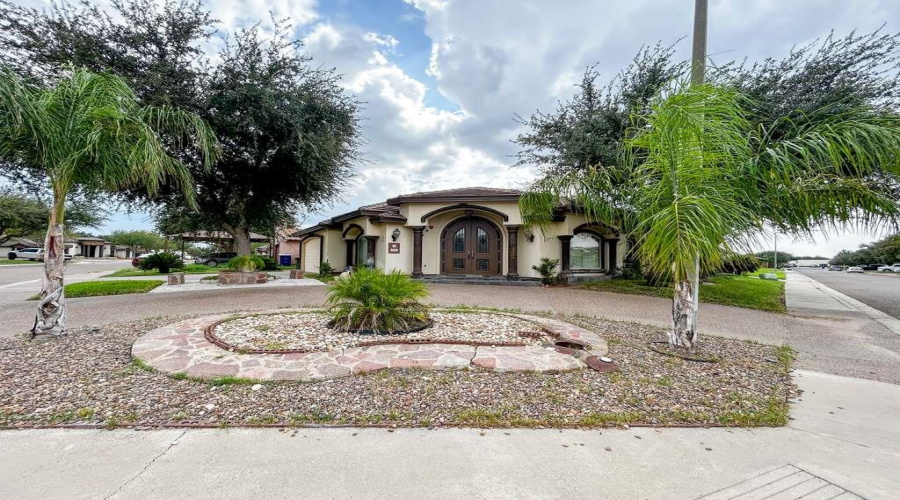 238 Sun Ray Lp, laredo, Texas 78041, 3 Bedrooms Bedrooms, 9 Rooms Rooms,2 BathroomsBathrooms,Residential,For Sale,238 Sun Ray Lp,20254583