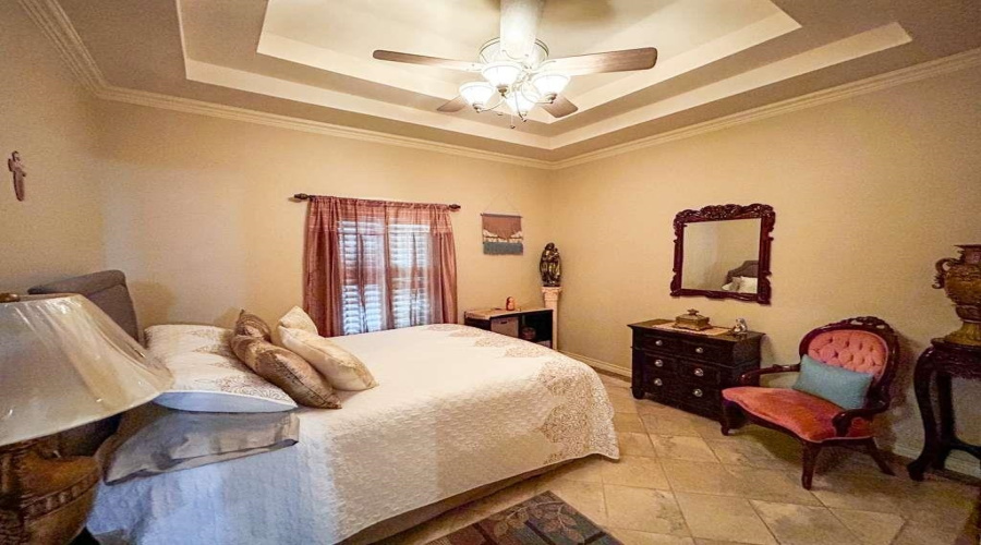 238 Sun Ray Lp, laredo, Texas 78041, 3 Bedrooms Bedrooms, 9 Rooms Rooms,2 BathroomsBathrooms,Residential,For Sale,238 Sun Ray Lp,20254583