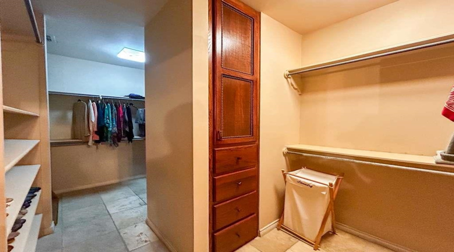 238 Sun Ray Lp, laredo, Texas 78041, 3 Bedrooms Bedrooms, 9 Rooms Rooms,2 BathroomsBathrooms,Residential,For Sale,238 Sun Ray Lp,20254583